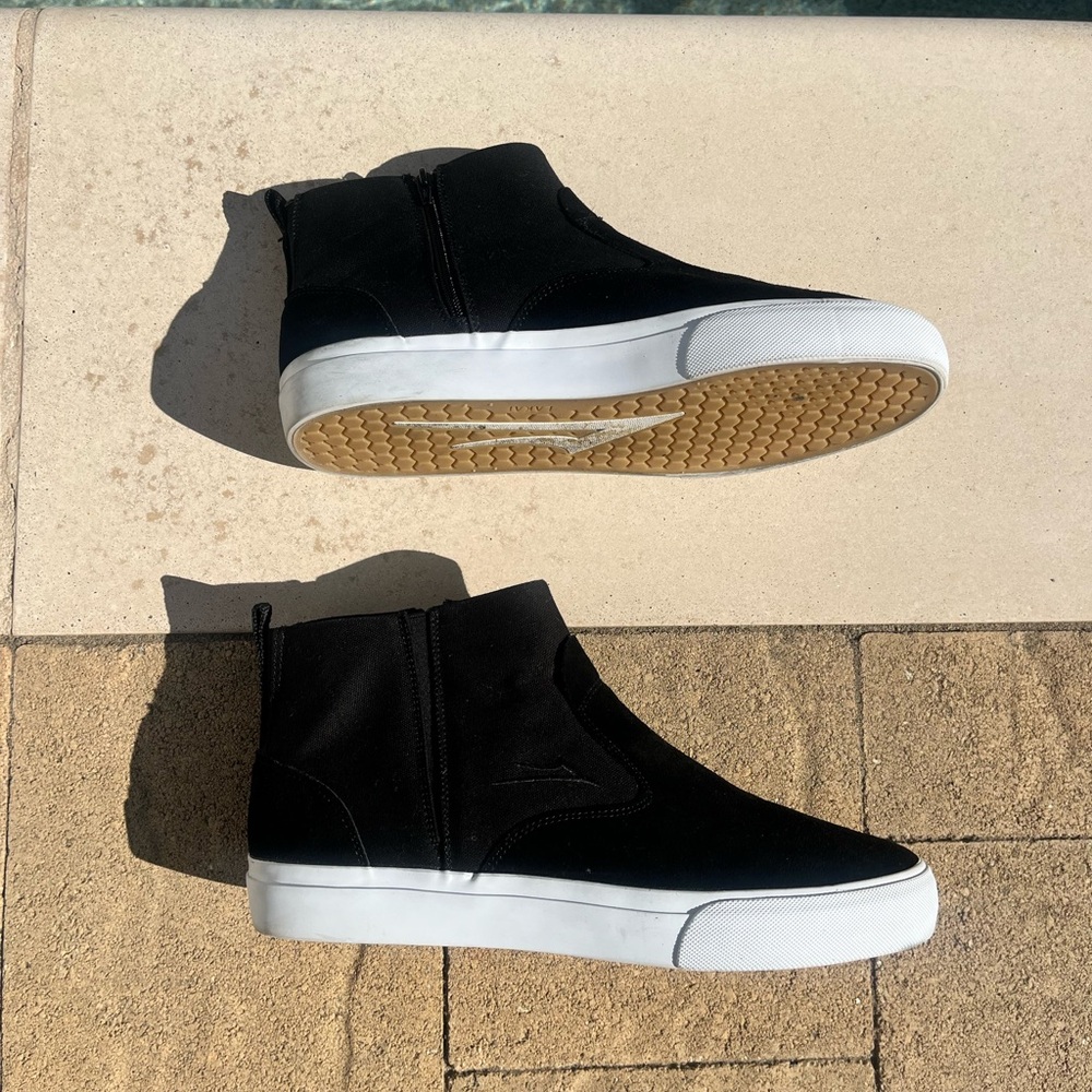 Lakai slip on mid